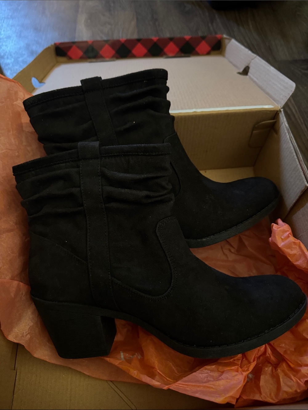 Arizona Jean Company Black Ruched Mid Heel Ankle Boots